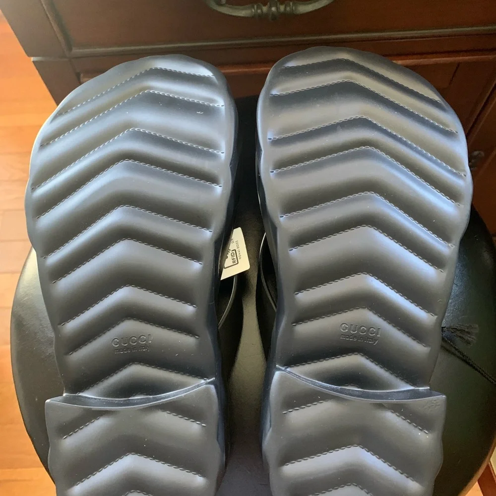 Gucci platform (marmont) style blk flip flops - Picture 2 of 5